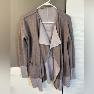 Lululemon knit reversible cardigan in lavender. Size S/M